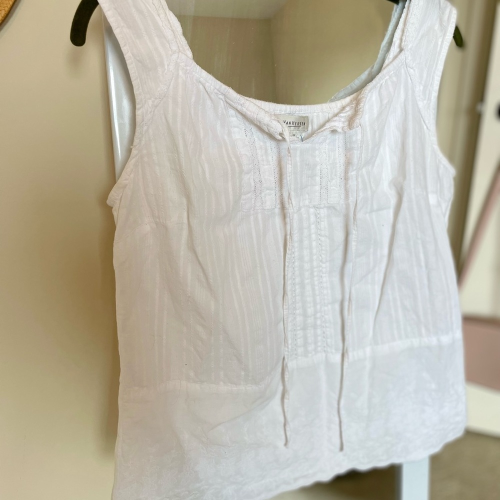 Floral detail white tank